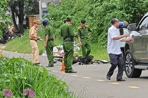 Va chạm với xe bán tải, nữ sinh lớp 11 tử vong