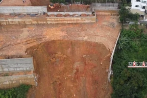 Vụ sạt lở 2 người chết ở Đà Lạt: Chủ đầu tư xây lấn đất, sai thiết kế 