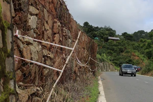 Lâm Đồng: Bờ taluy trong khu vực hồ Tuyền Lâm có nguy cơ sạt lở