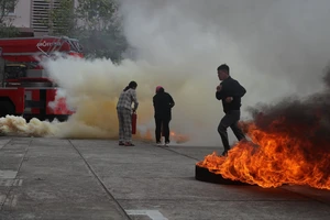 Công an tỉnh Lâm Đồng thực tập chữa cháy, cứu nạn cứu hộ toàn bộ chung cư trên địa bàn tỉnh