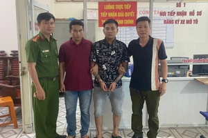 Trinh sát đón lõng bắt bị can trốn truy nã từ Bình Dương lên Lâm Đồng