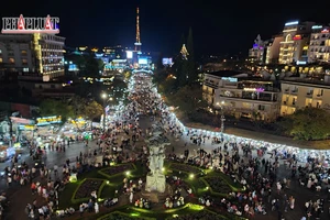 Đà Lạt đón năm mới: 'Và con tim đã vui trở lại'