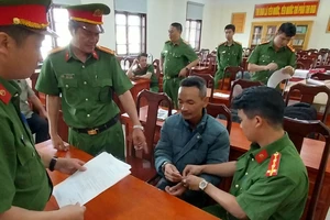 Khai thác hơn 6 ngàn khối cát trên sông Đạ Cho Mo