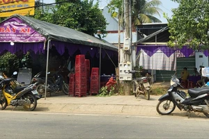 Đạ Tẻh: Bênh vợ, con trai đâm cha ruột 