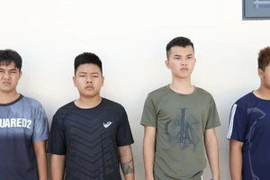 4 thanh niên mang súng đi giải quyết mâu thuẫn