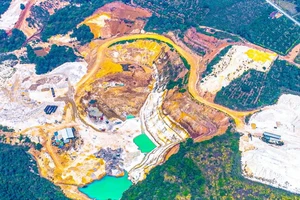 Lâm Đồng tước giấy phép, đình chỉ hoạt động khai thác cao lanh với Công ty Tuấn Thiện