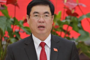 Ông Trần Đình Văn, Phó Bí thư Thường trực Tỉnh ủy Lâm Đồng nghỉ hưu trước tuổi