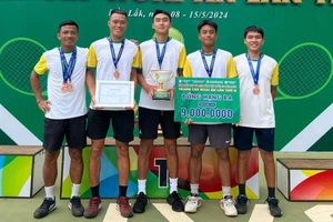Chàng sinh viên trường ĐH Weber State của Mỹ giúp TP.HCM giành giải 3 Giải quần vợt vô địch đồng đội quốc gia