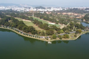 Đà Lạt cấm xe một phần đường quanh hồ Xuân Hương chiều 1-6