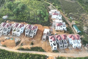 Huyện Bảo Lâm xin tỉnh Lâm Đồng gia hạn việc xử lý 22 căn nhà liền kề trái phép 