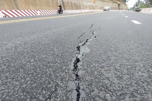 Từ vết nứt dài 24 mét, tỉnh Lâm Đồng sẽ quan trắc liên tục đèo Prenn Đà Lạt