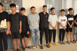 Bắt 45 thanh thiếu niên dùng hung khí giải quyết mâu thuẫn khiến 2 người tử vong