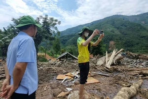 Thắt lòng trước cảnh làng bản tan hoang ở Nậm Lúc