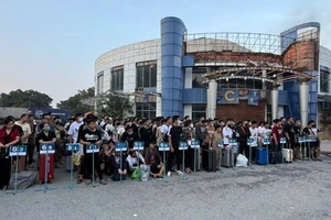 Tây Ninh tiếp nhận 176 người làm việc trong công ty lừa đảo ở Campuchia 