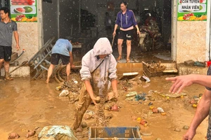 Khi lũ rút, người dân cần gì nhất?