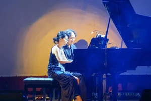 Rạp Hòa Bình 'thức giấc' bằng đêm giao hưởng quốc tế sau thời gian dài im ắng 