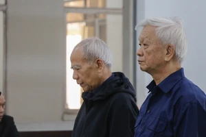 An ninh thắt chặt tại phiên tòa xử 3 cựu chủ tịch, phó chủ tịch tỉnh Khánh Hòa