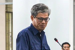 Những giọt nước mắt trong phiên xử cựu chủ tịch tỉnh Khánh Hòa Nguyễn Chiến Thắng