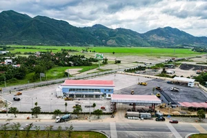 Bến xe khách phía Nam mới tại tỉnh Khánh Hòa chính thức hoạt động