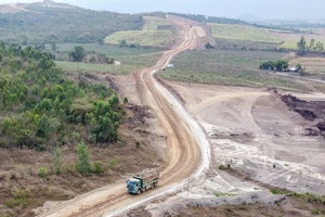 Cao tốc Khánh Hòa - Buôn Ma Thuột chậm tiến độ vì vướng mặt bằng
