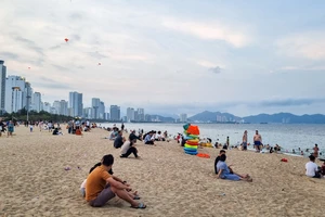 Kiến nghị bãi bỏ quy định cấm thả diều tại bờ biển Nha Trang 