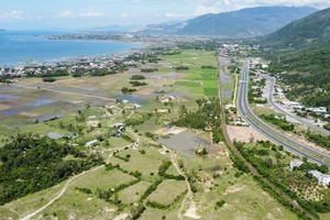 Đề xuất làm đường ven biển 5.400 tỉ ở khu kinh tế Vân Phong 