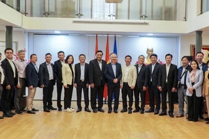 Lãnh đạo Bình Định sang châu Âu mời gọi đầu tư