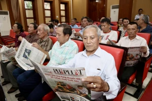 Đang diễn ra chương trình 'Cùng ngư dân thắp sáng đèn trên biển' ở Khánh Hòa