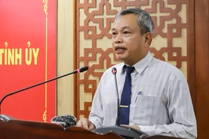 Trưởng BQL khu kinh tế làm Trưởng ban Ban Tuyên giáo tỉnh Bình Định