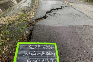 Đề nghị công bố tình huống khẩn cấp về thiên tai trên quốc lộ 27C qua đèo Khánh Lê