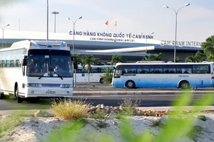 Chấm dứt hoạt động của 1 hãng Taxi trong sân bay Cam Ranh vì nợ gần 300 triệu