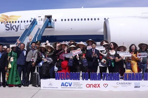 Hơn 500 khách du lịch châu Âu xông đất Khánh Hòa ngày mùng 1 Tết