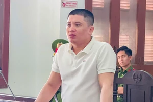 Đào được súng mang đi cất giấu, bị phạt 66 tháng tù