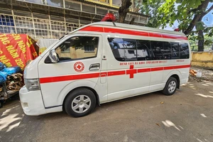 Bệnh viện Khánh Hòa nói về việc bị tố độc quyền vận chuyển bệnh nhân