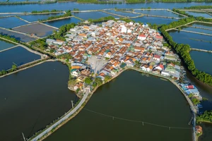 Ngôi làng 370 năm giữa đầm Nha Phu, Khánh Hòa