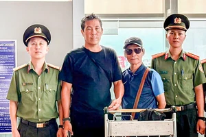 Trục xuất nghi phạm bị Interpol truy nã đỏ