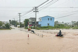 Sạt lở khu vực đèo Khánh Sơn, tỉnh Khánh Hòa, 3 người bị vùi lấp