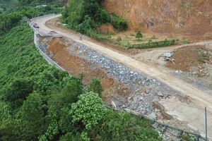 Đèo Khánh Lê nối Khánh Hòa và Lâm Đồng ra sao sau hơn 1 tháng bị sạt lở?