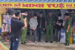 Bắt giữ 2 nghi phạm trong vụ người đàn ông tử vong trên vỉa hè