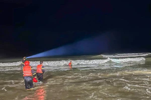 Tìm thấy thi thể nam thanh niên bị sóng cuốn mất tích ở biển Nha Trang