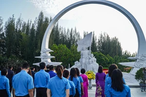 Tháng 3, dâng hương tưởng niệm các anh hùng, liệt sĩ Gạc Ma