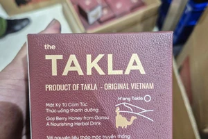 Hàng ngàn sản phẩm táo đỏ kẹp sữa lạc đà, táo đỏ Tân Cương không rõ nguồn gốc