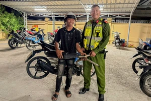 Khánh Hòa: Công an đổi gạo lấy pô độ chế