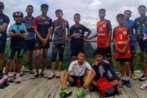 Netflix làm phim về hành trình giải cứu đội bóng Heo Rừng