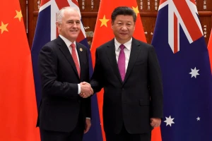 Ông Malcolm Turnbull bắt tay ông Tập Cận Bình. Ảnh: REUTERS