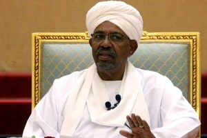 Túi tiền trăm triệu USD tại nhà tổng thống Sudan bị lật đổ