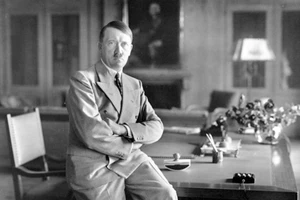 Tài liệu mật FBI: Hitler có thực sự tự sát?