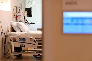 Người phụ nữ bất ngờ tỉnh lại sau 27 năm hôn mê