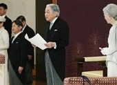 Nhật hoàng Akihito thoái vị, cầu bình an cho Nhật và thế giới