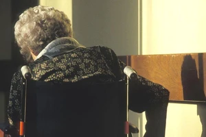 Pháp: Bà cụ 102 tuổi bị nghi giết chết hàng xóm 92 tuổi 